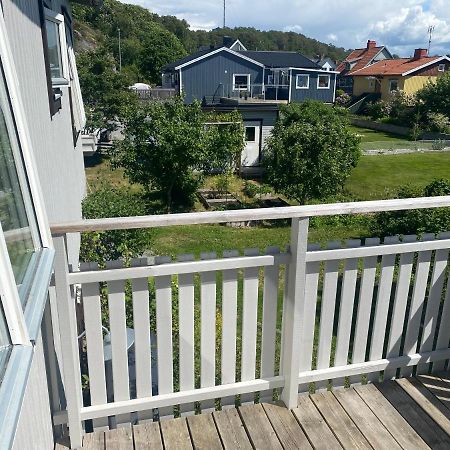 Cheerful Three room villa at Strömstad City Center Exteriör bild